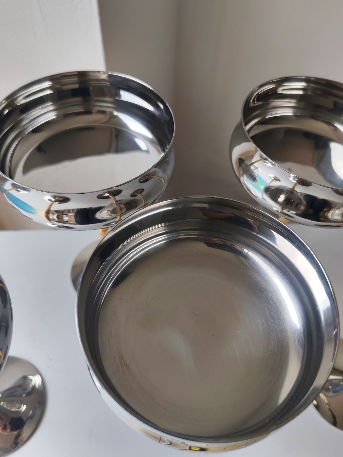 6 stainless steel chrome ice cream bowls