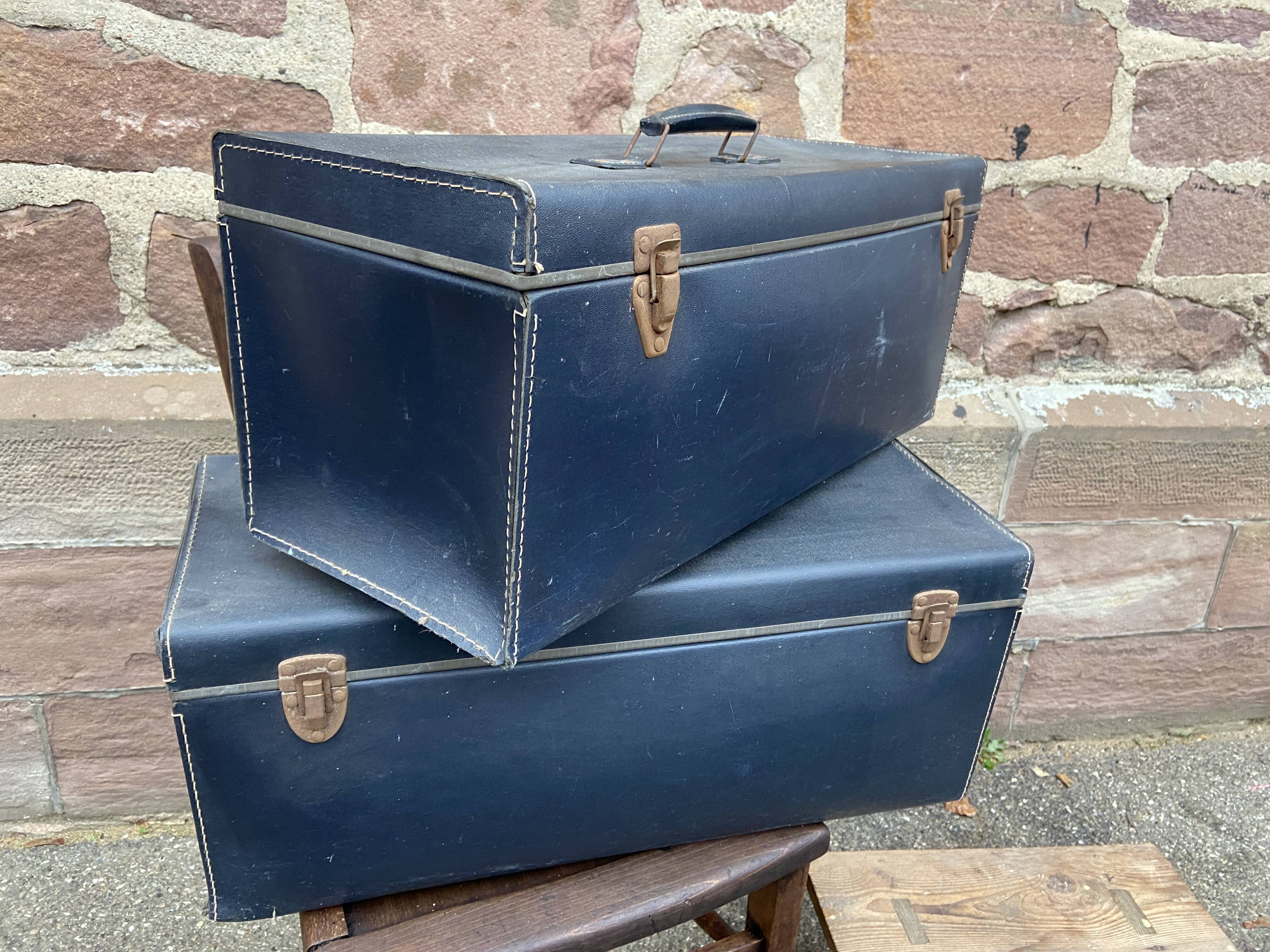 Set of 2 vintage luggage 50s