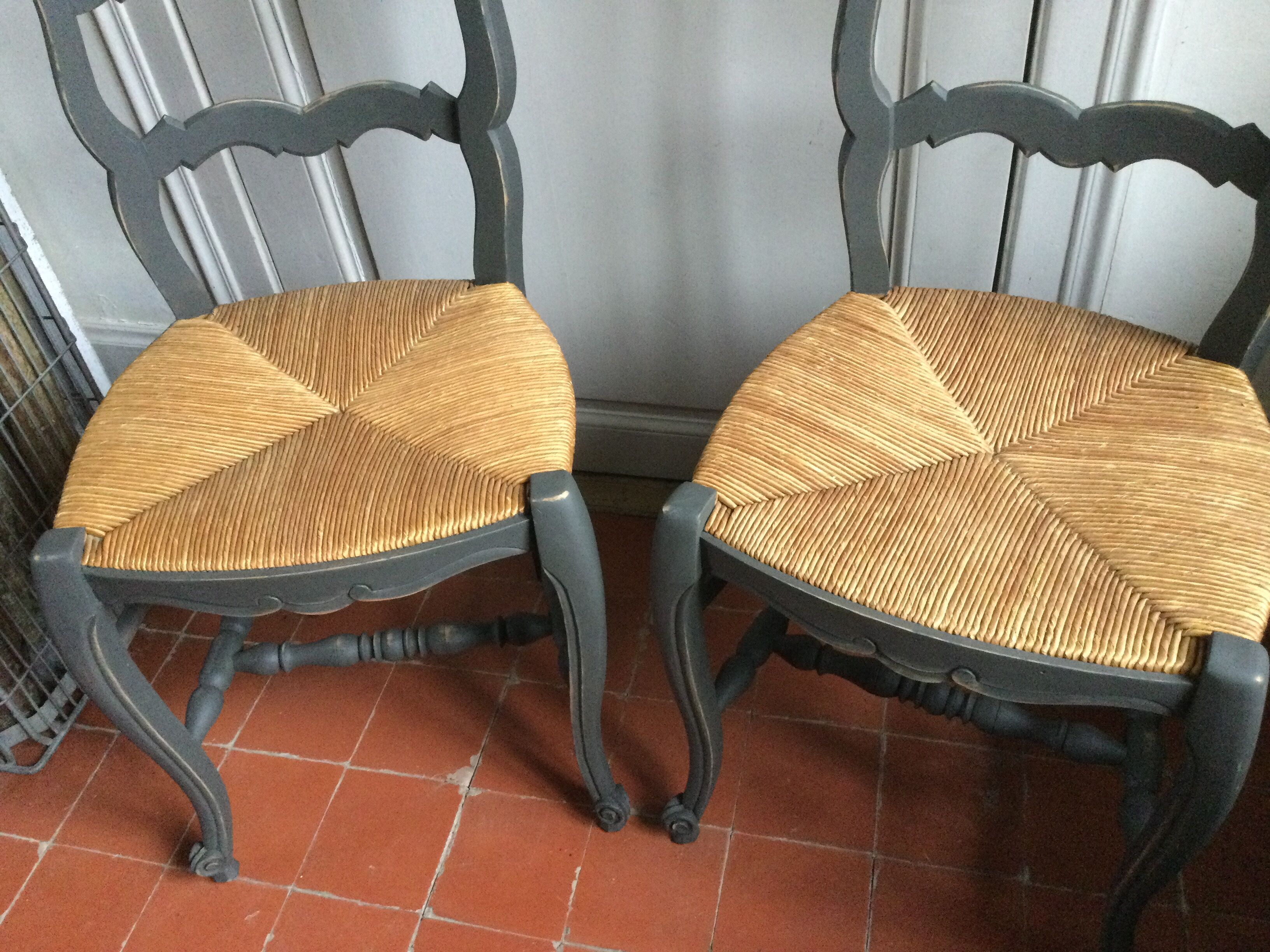 1 set of antique oak chairs