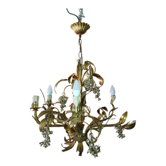 Lustre en laiton doré et clochettes de muguet argentées