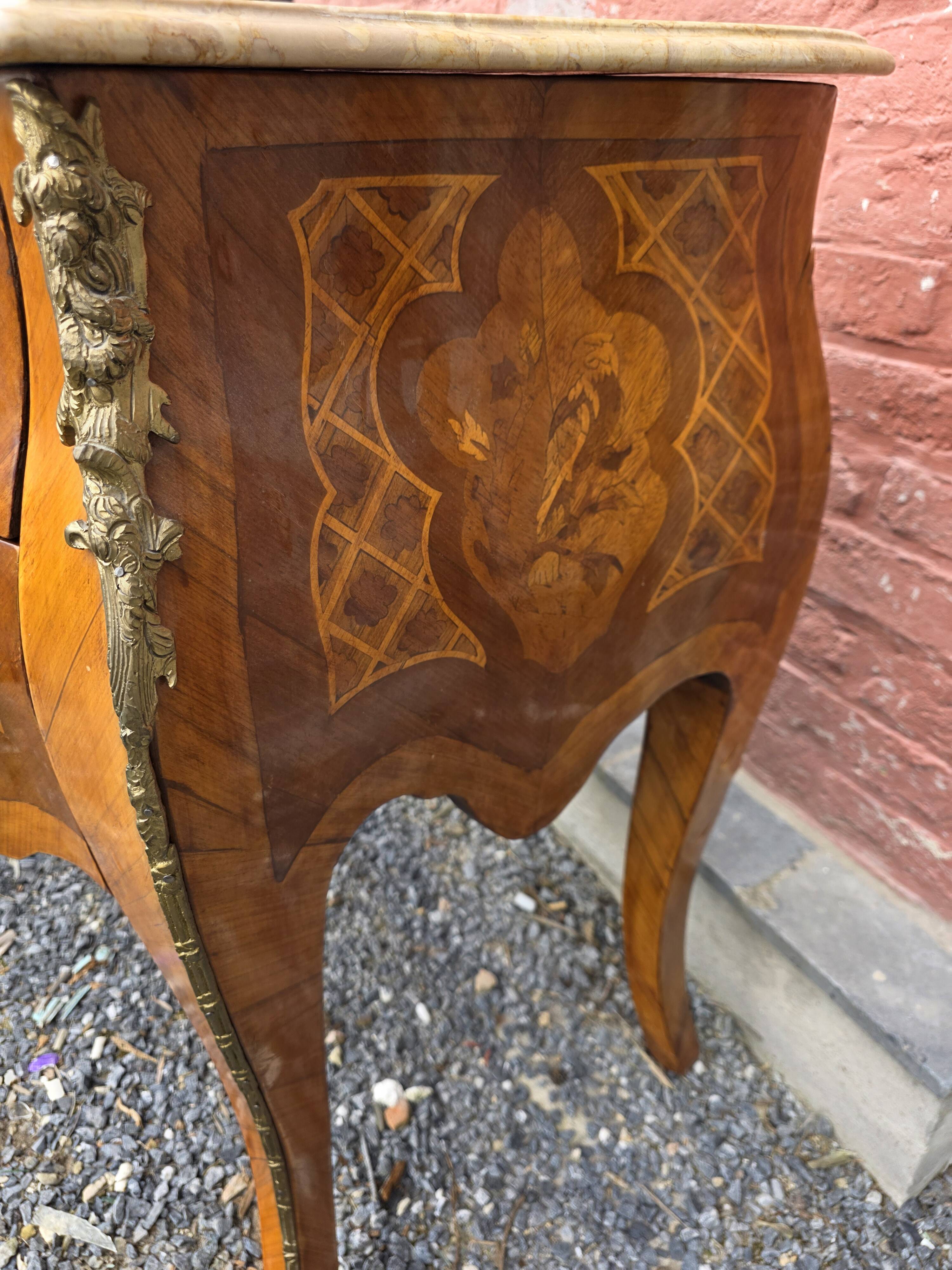 Curved Louis XV style commode in marquetry, mid-20th century.