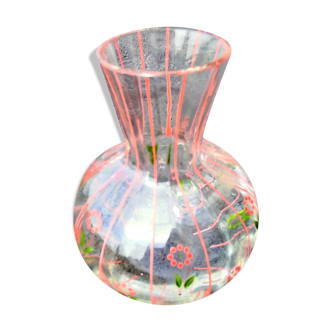 Vase en verre transparent avec filigrane rose et fleurs émaillées