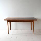 Early 1900s Scandinavian extendable table
