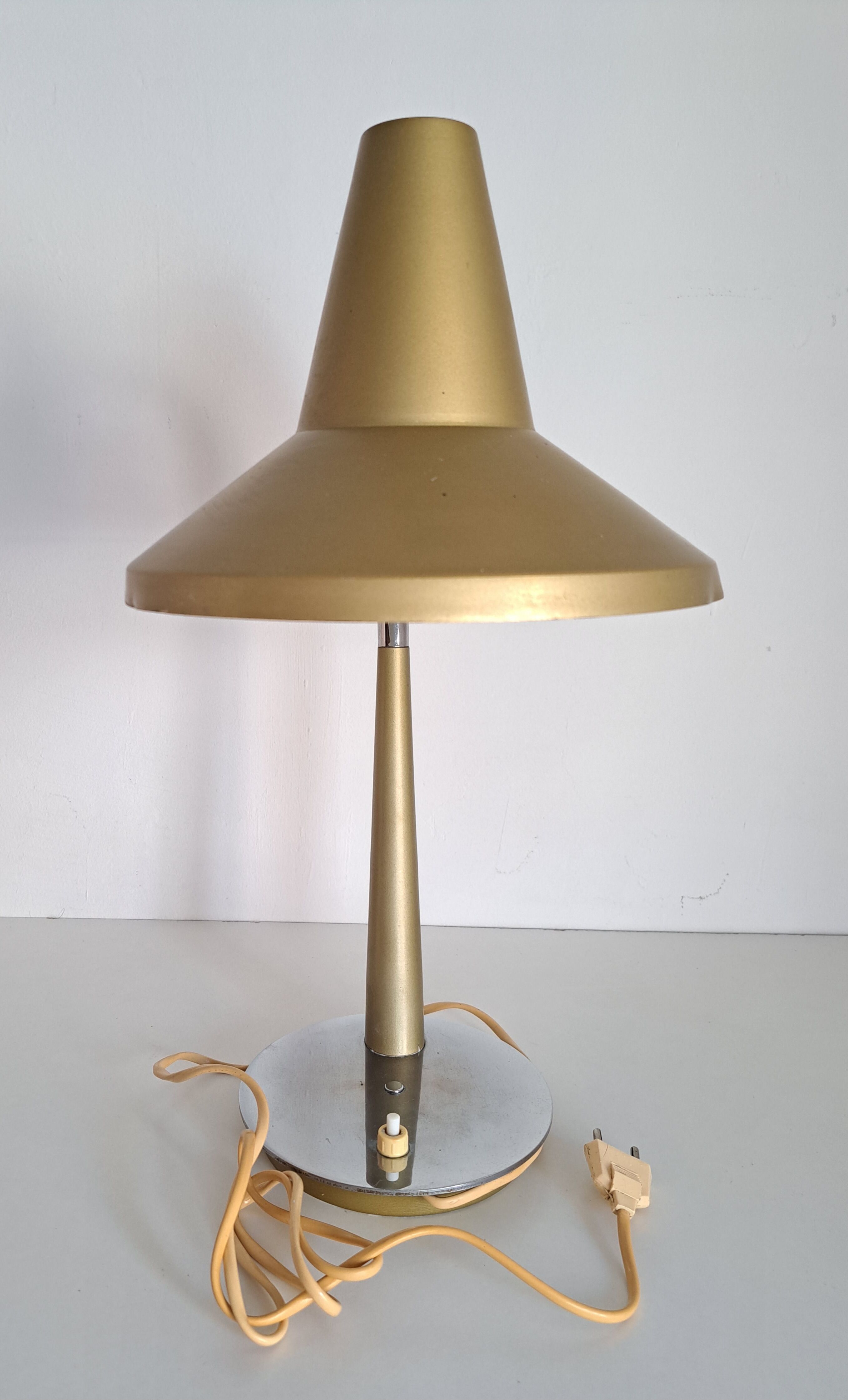Antique desk lamp
