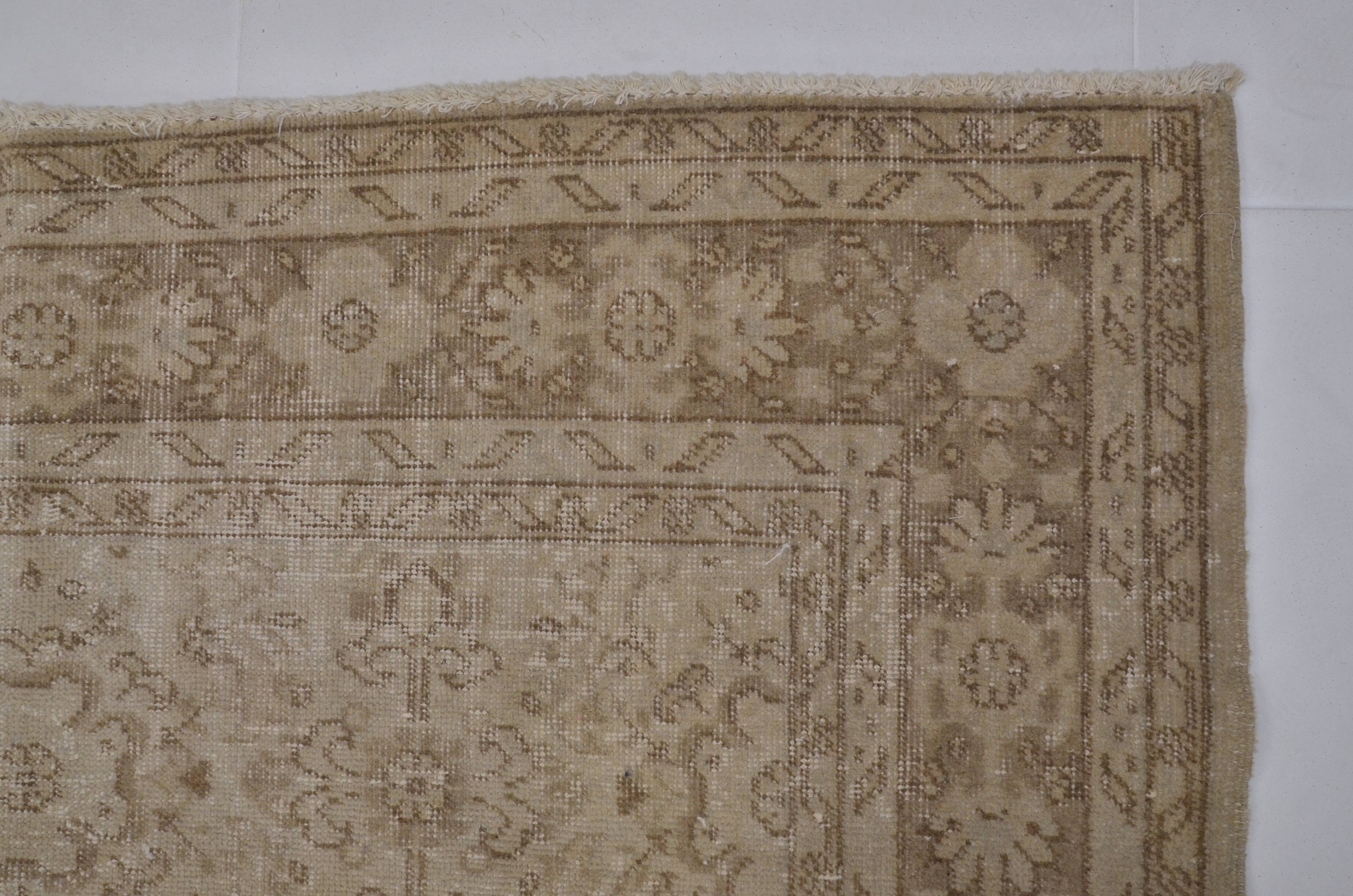 Tapis turc Oushak beige sku 3995