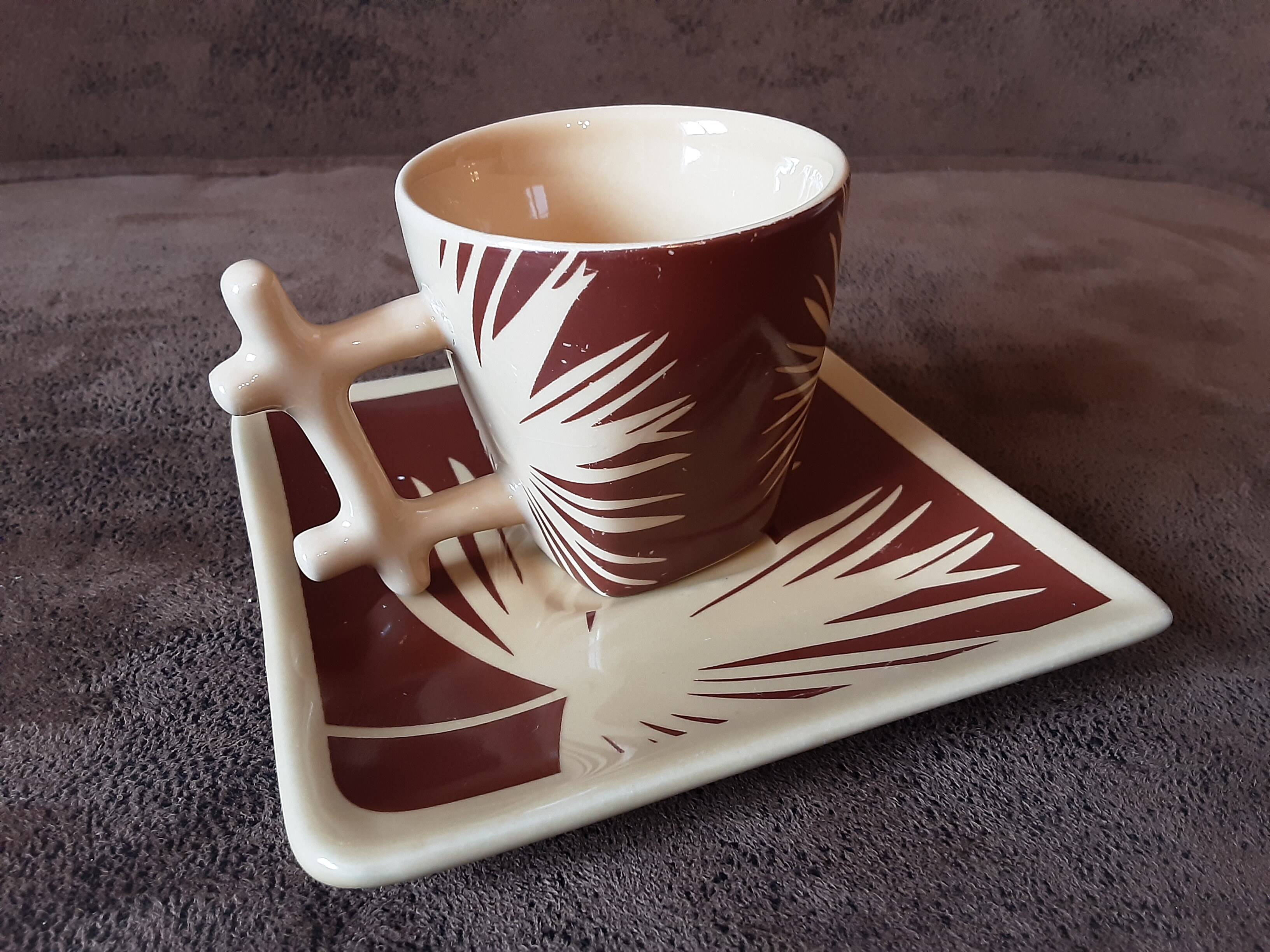 Lot de 4 tasses et soucoupes  Amadeus