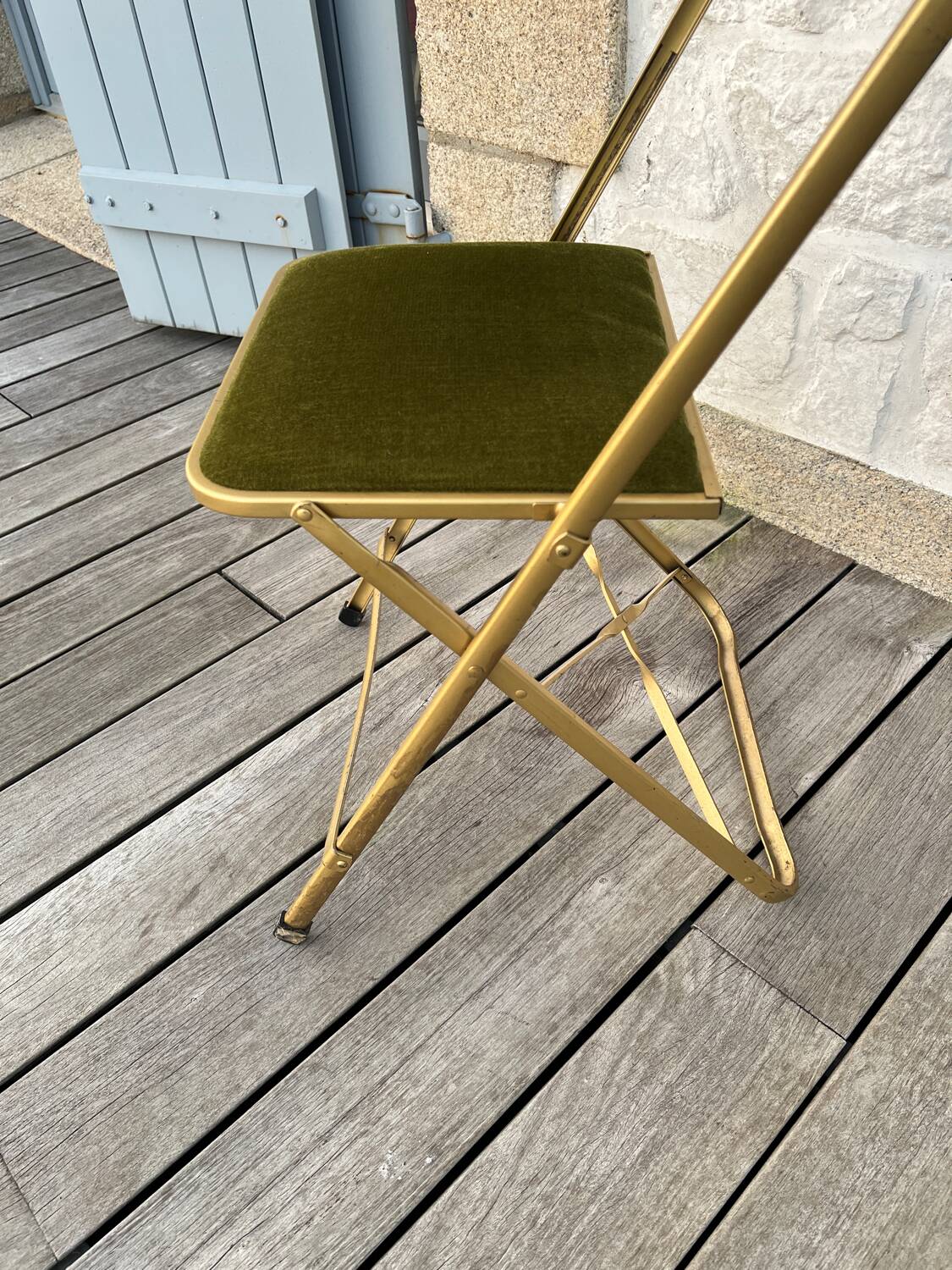 Velvet folding chair