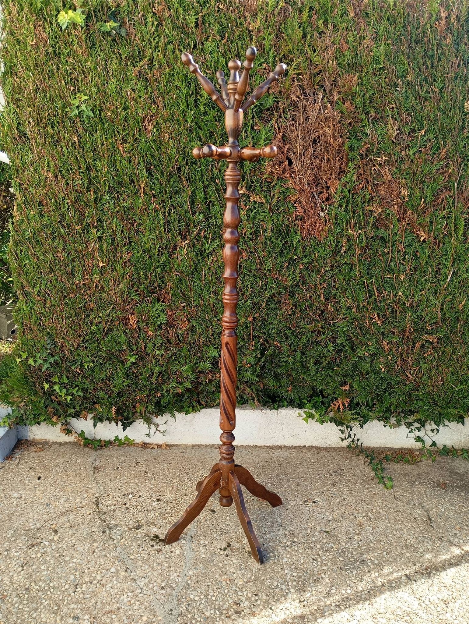 Vintage wooden turned parrot coat rack / twisted barrel