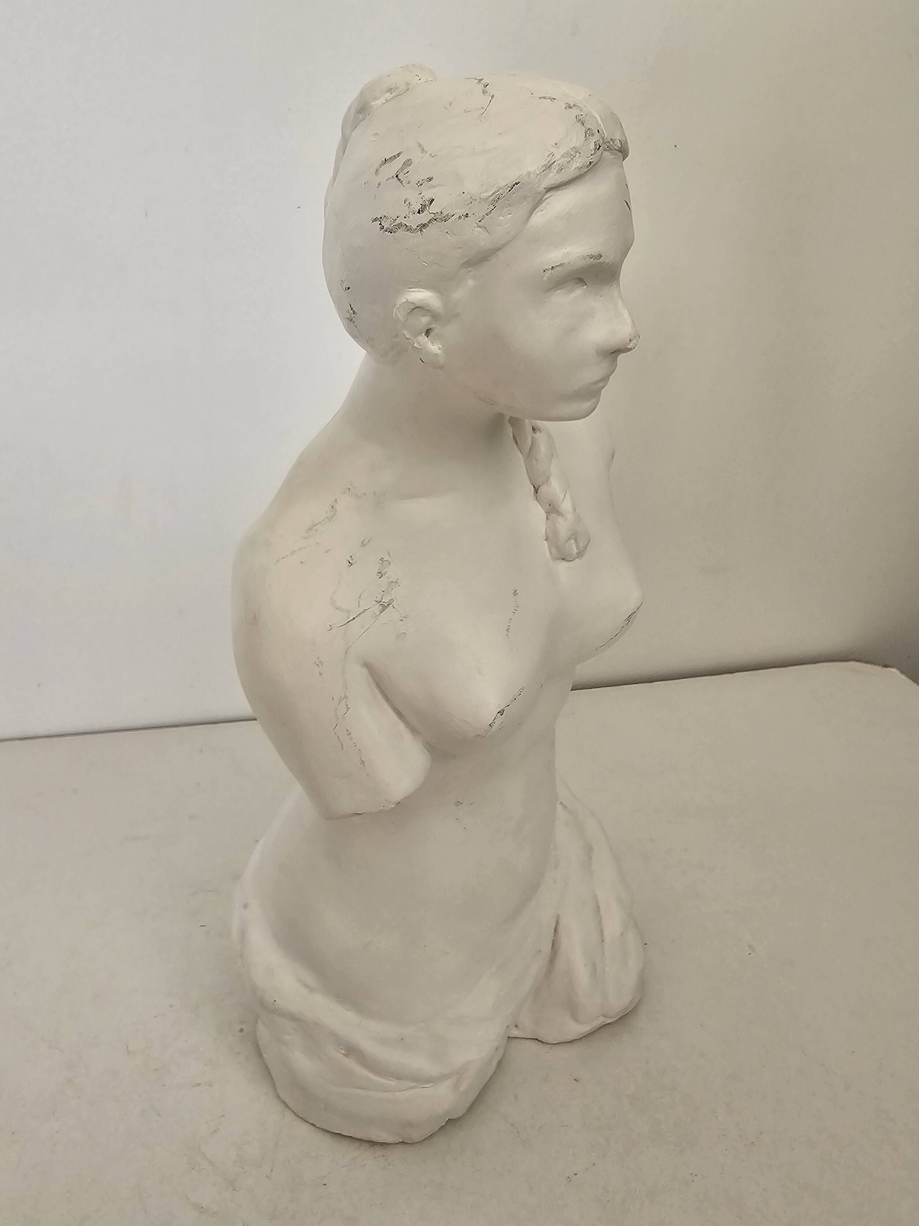 Sculpture plaster statue in the academic style representing the Venus de Milo Signed Dom