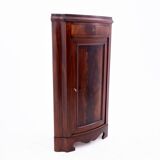 Commode d'angle en acajou, Europe du Nord, fin du XIXe siècle.