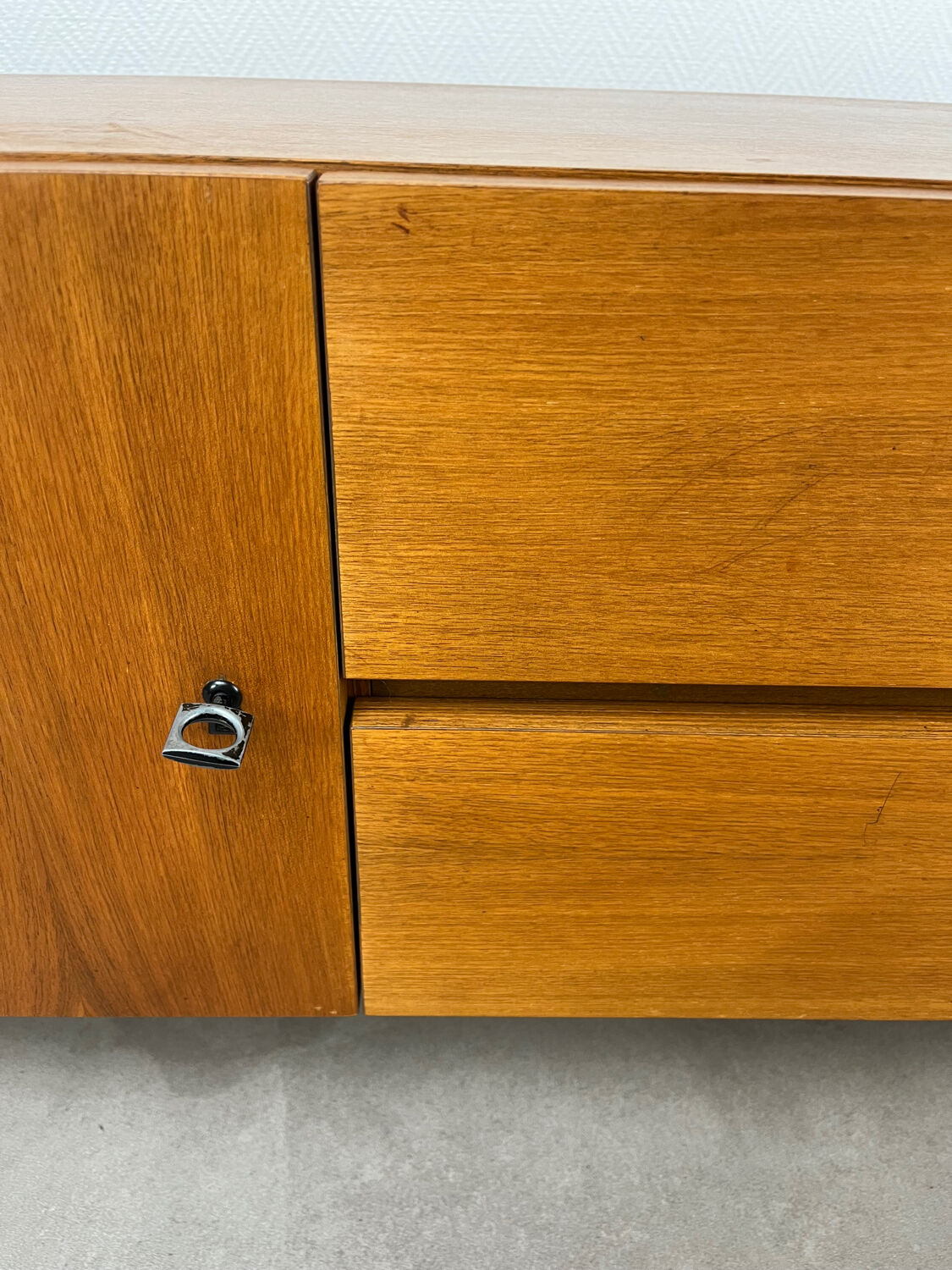 Modernist sideboard, 1950s TV unit.