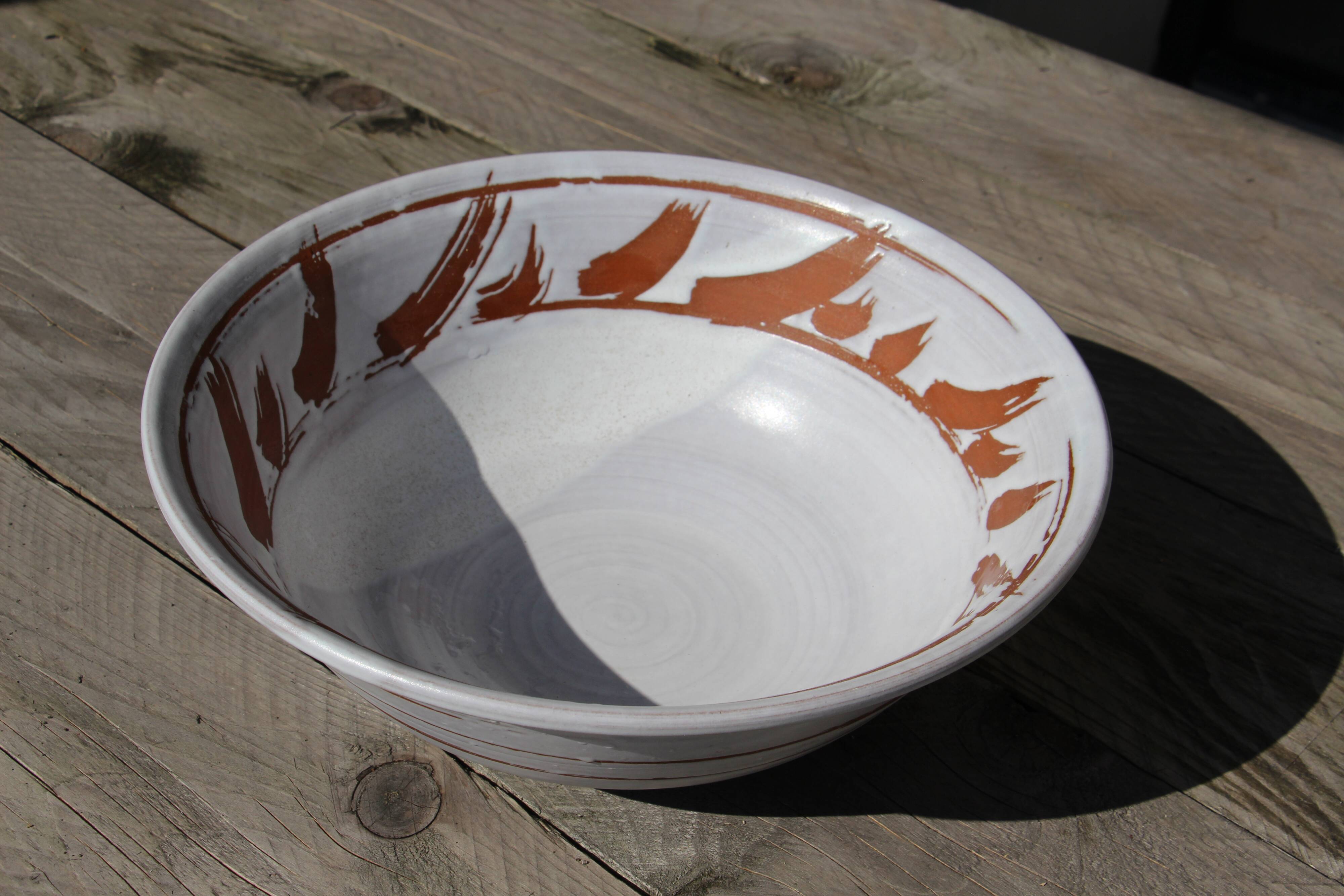 Stoneware salad bowl