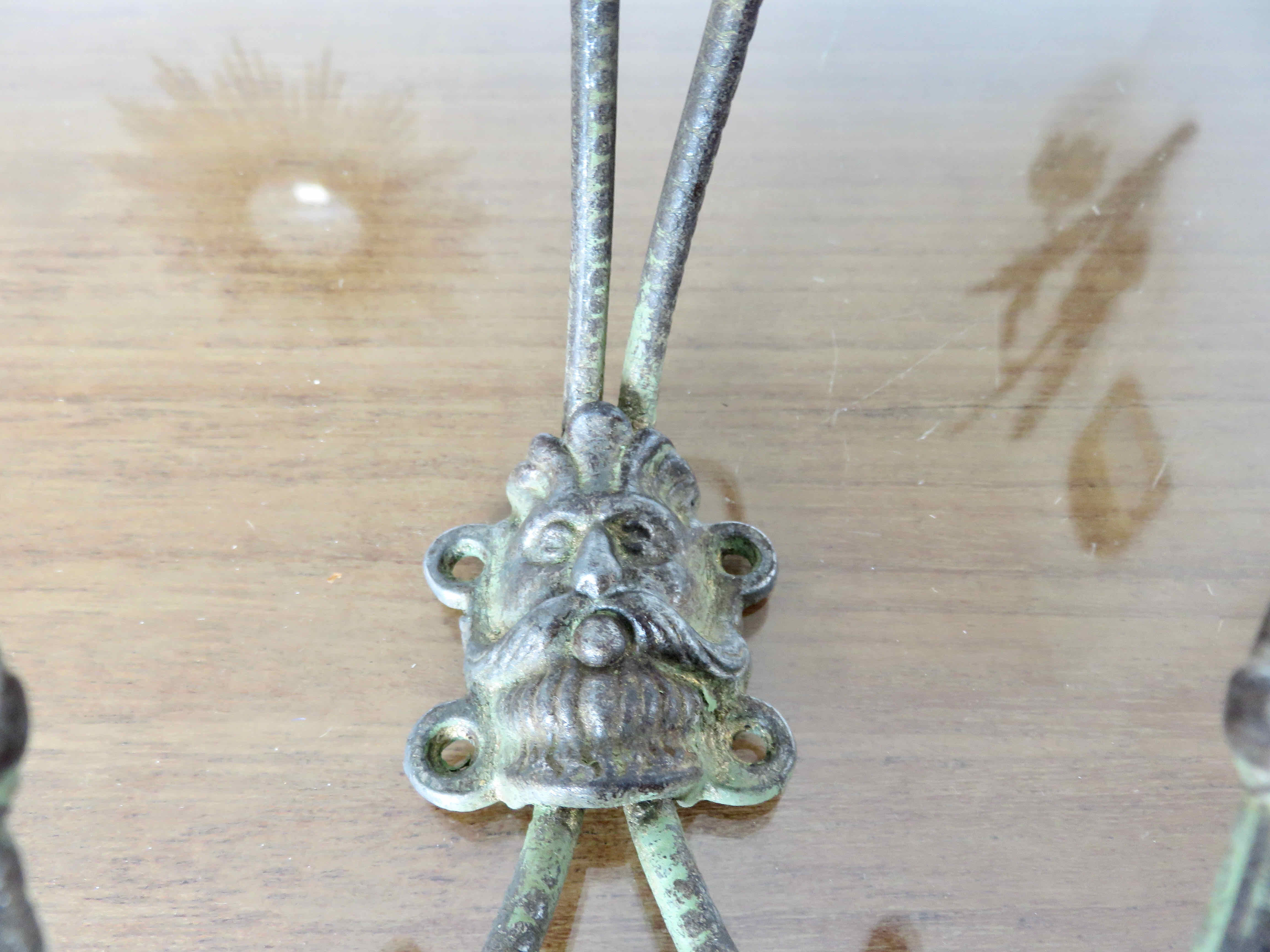 Série de 3 anciennes patères, porte manteau, fin XIX ème, début XX ème