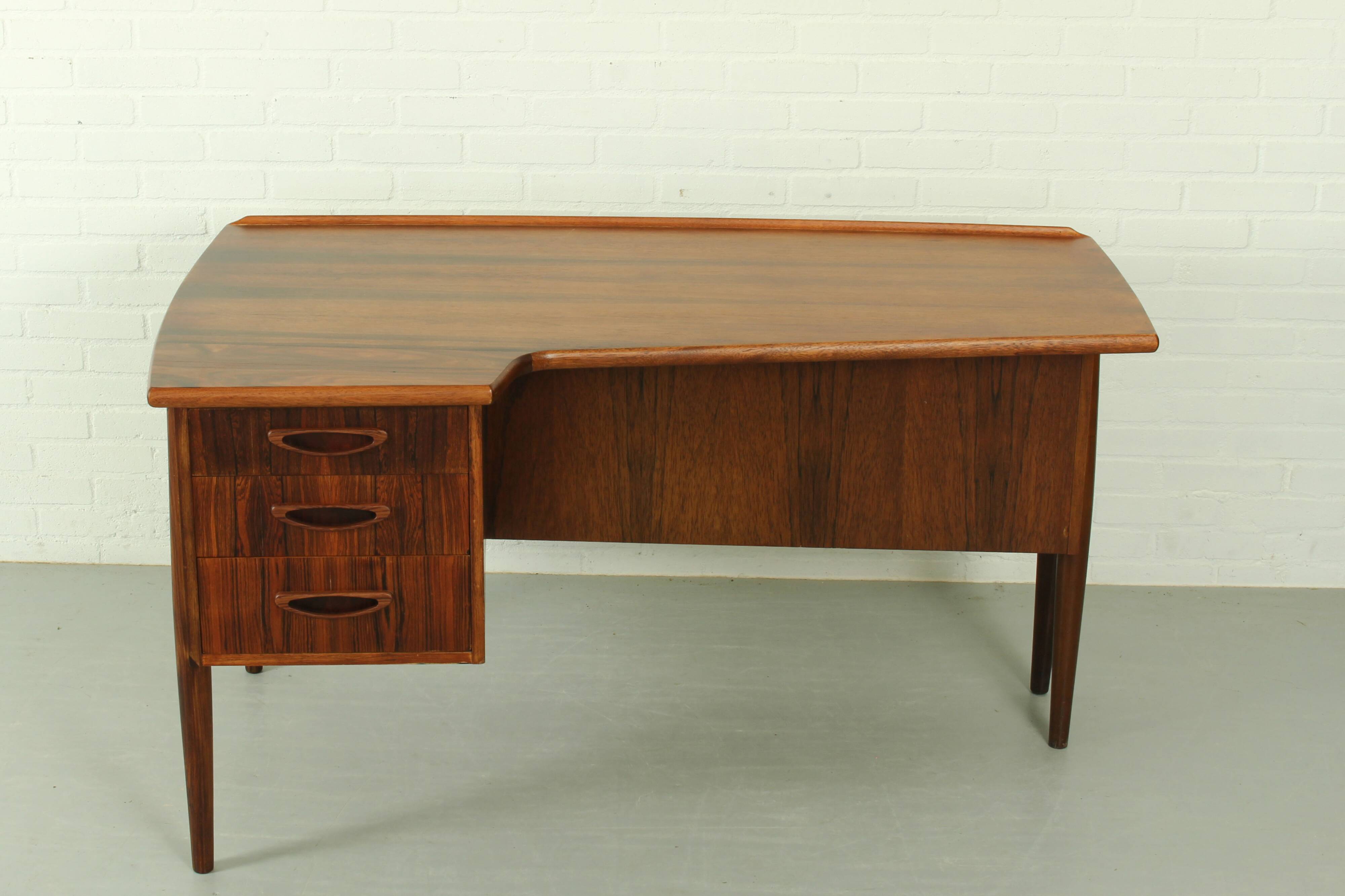 Bureau Boomerang en palissandre du milieu du siècle, années 1960