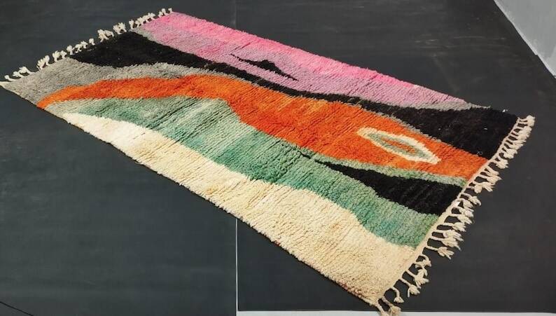 Authentic handmade Berber rug, size 150/250 cm.