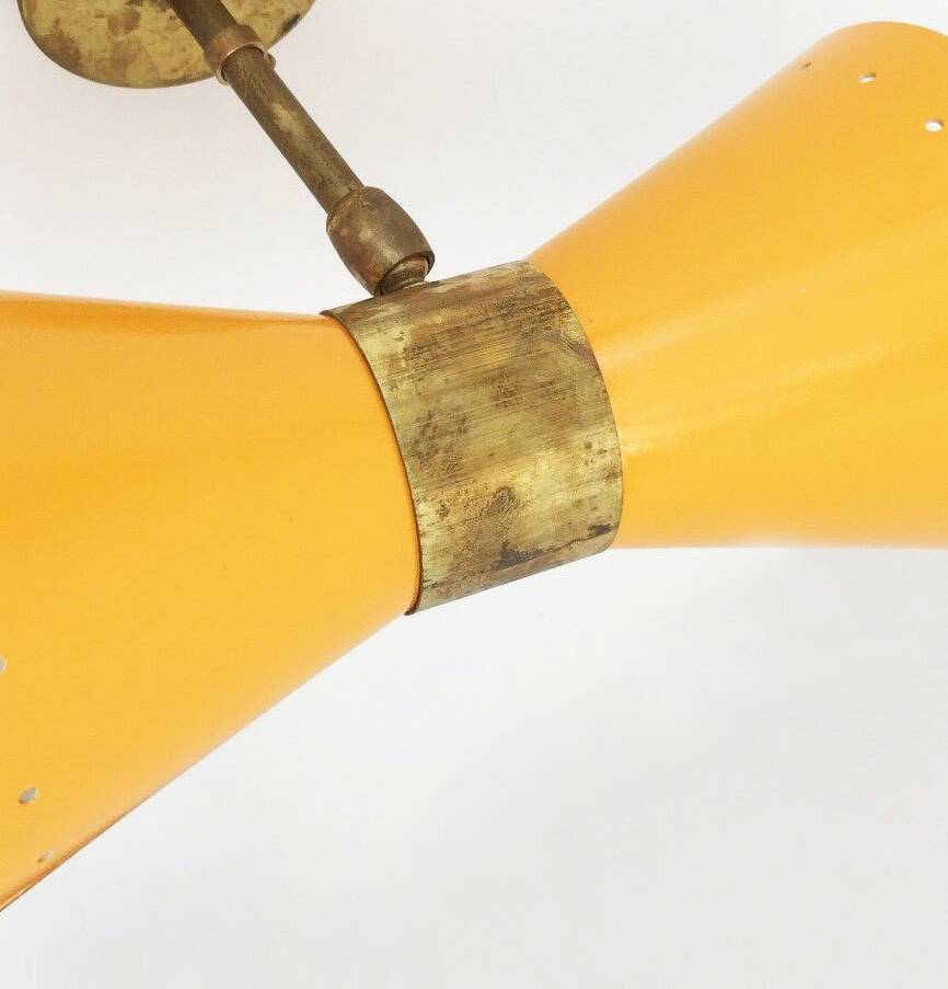 Pair of Italian diabolo wall lights, design 1950.
