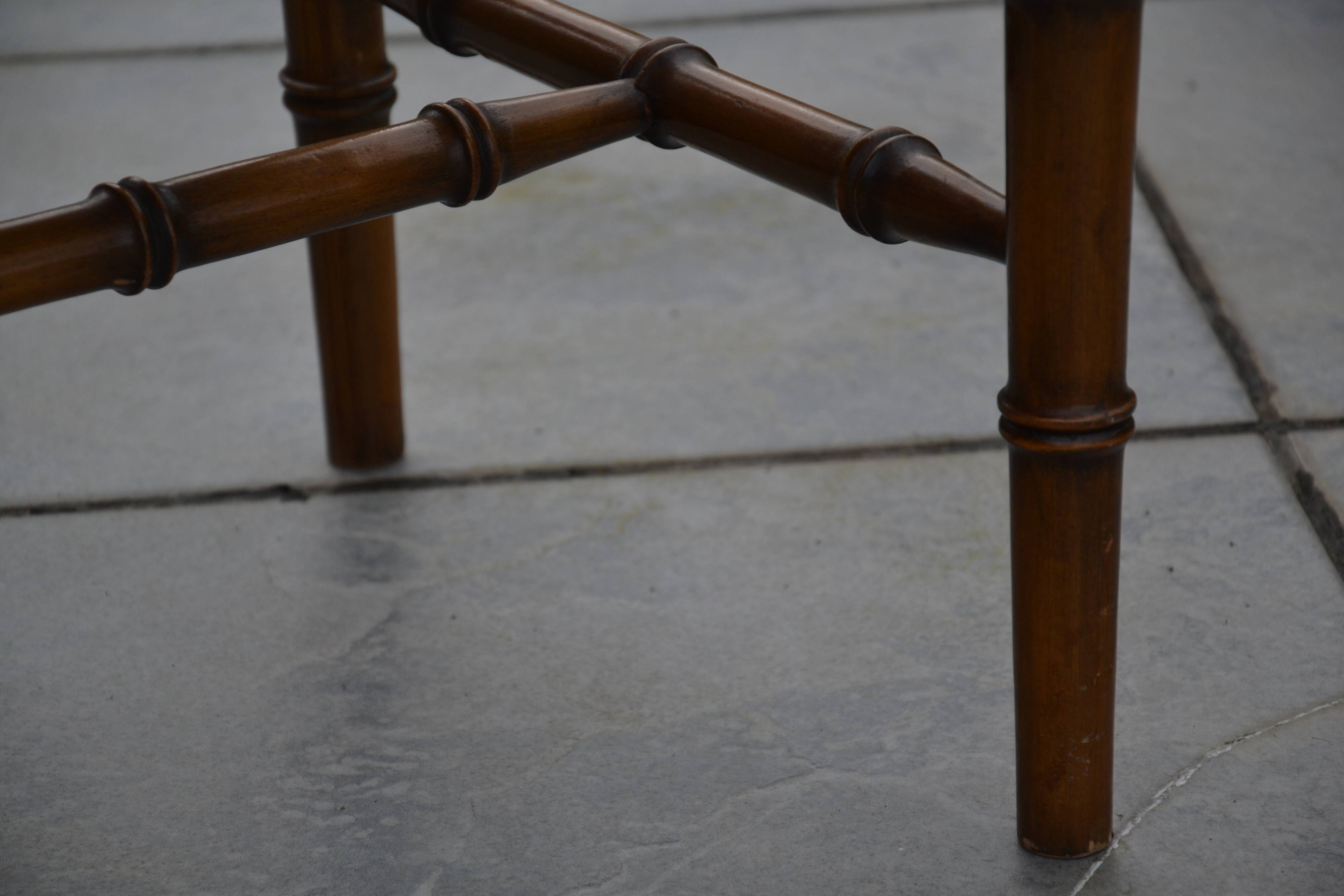 Piano stool/bamboo effect wooden footrest
