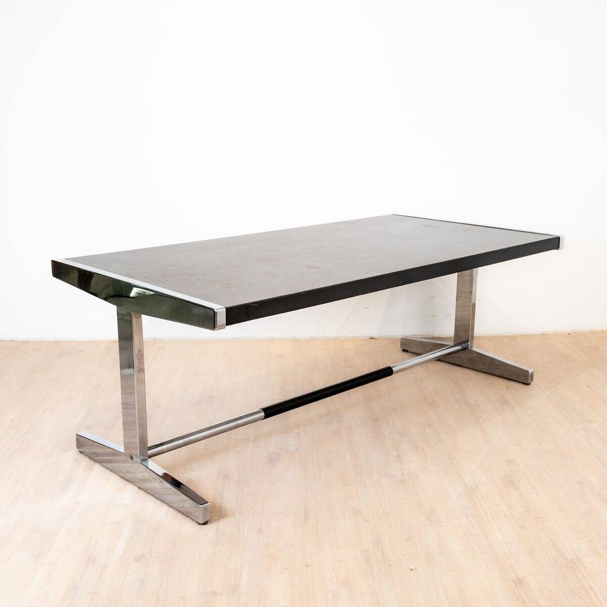 Table de salle à manger avec socle en acier, 1990