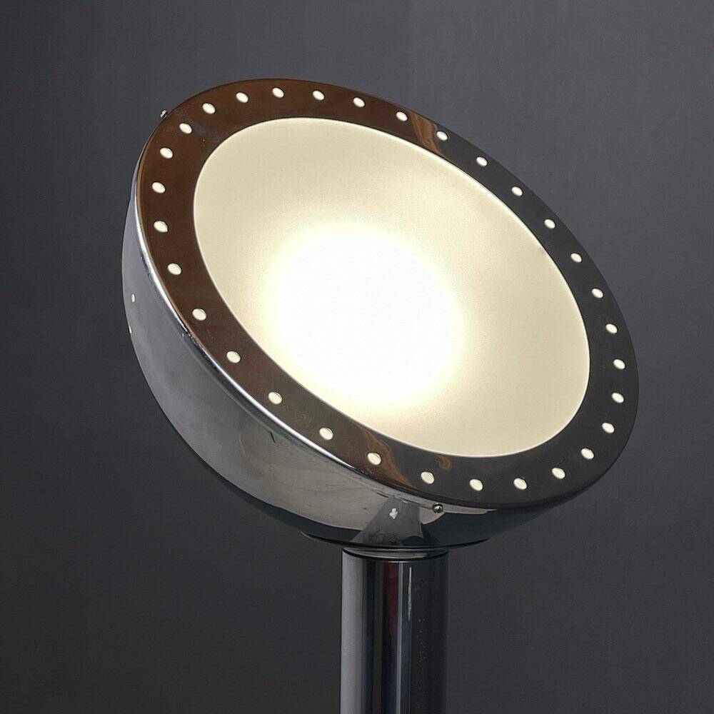 Metal floor lamp with magnet by Goffredo Reggiani, Italy, 1960s.