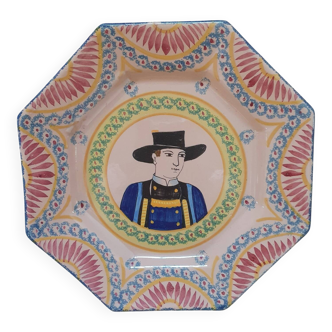 Plate on base Henriot Quimper
