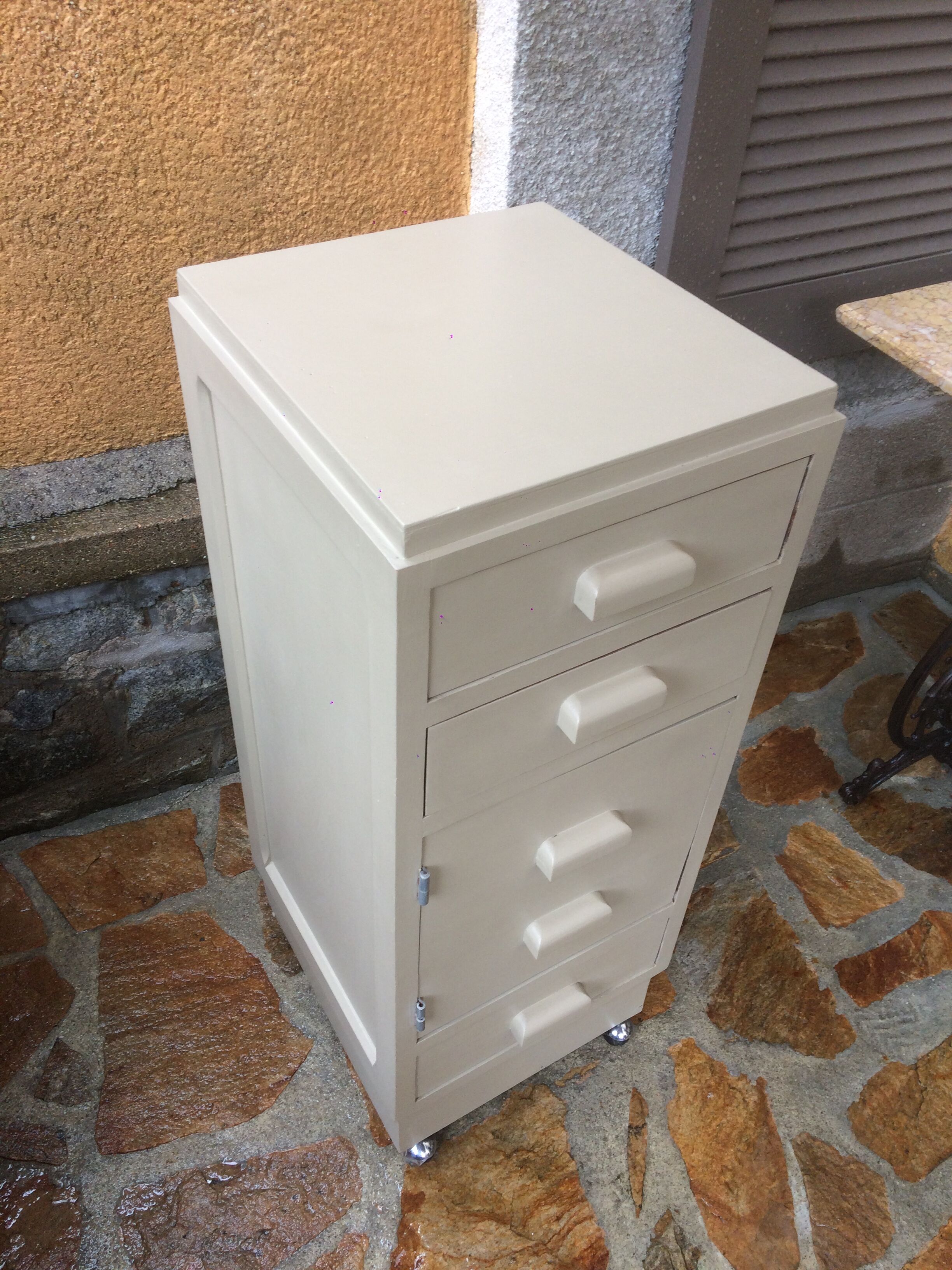 Storage furniture 1 door, 3 drawers