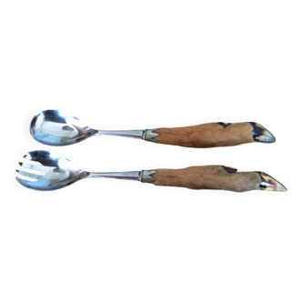 Salad servers