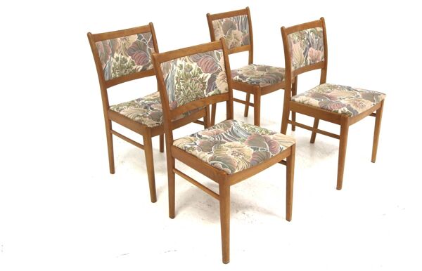 4 chaises scandinaves en chêne, Suède, 1960
