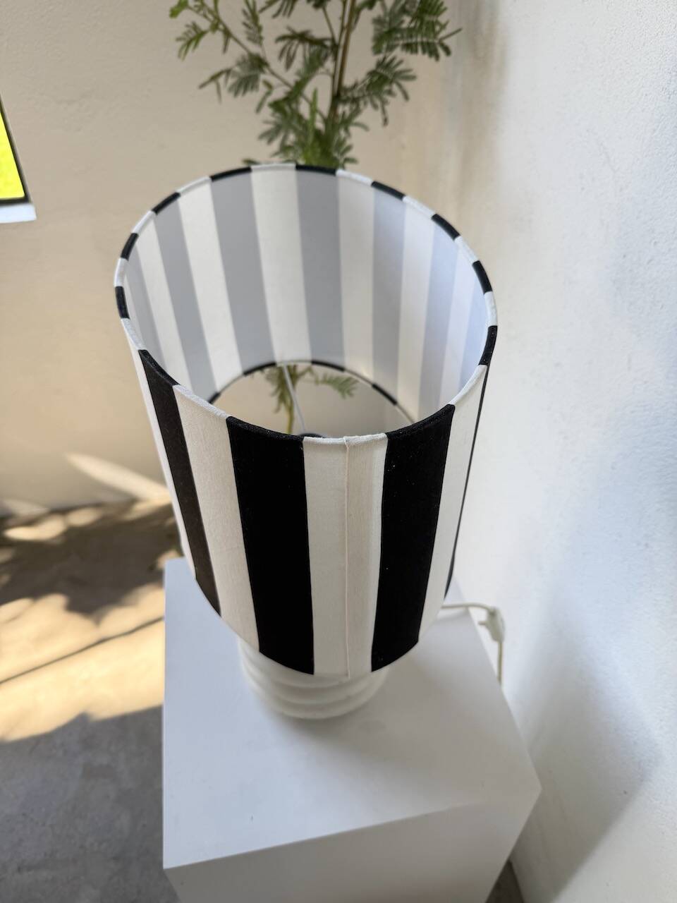 White lacquered metal table lamp from the 60s