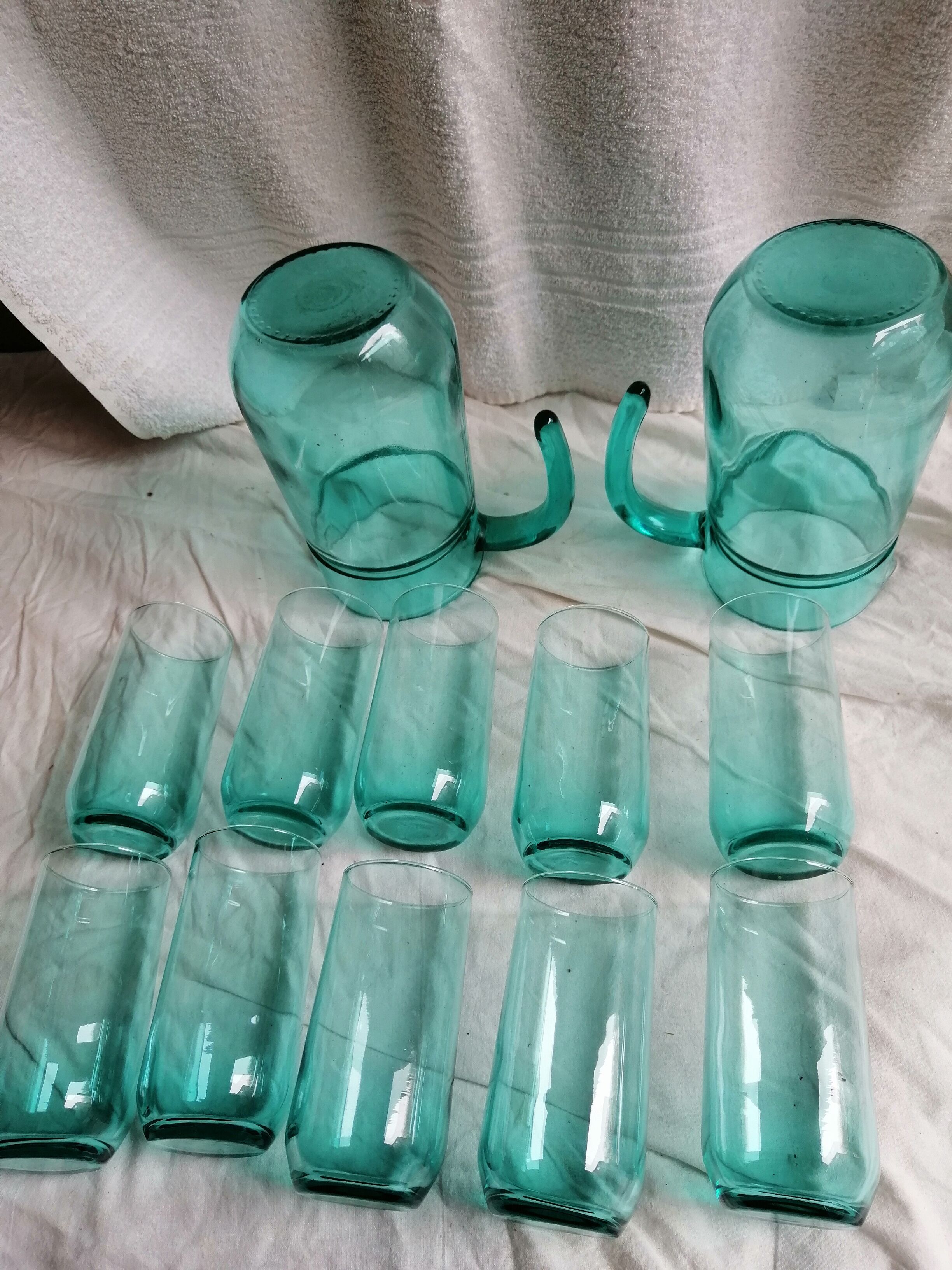 Service a orangeade vert mente a l'eau