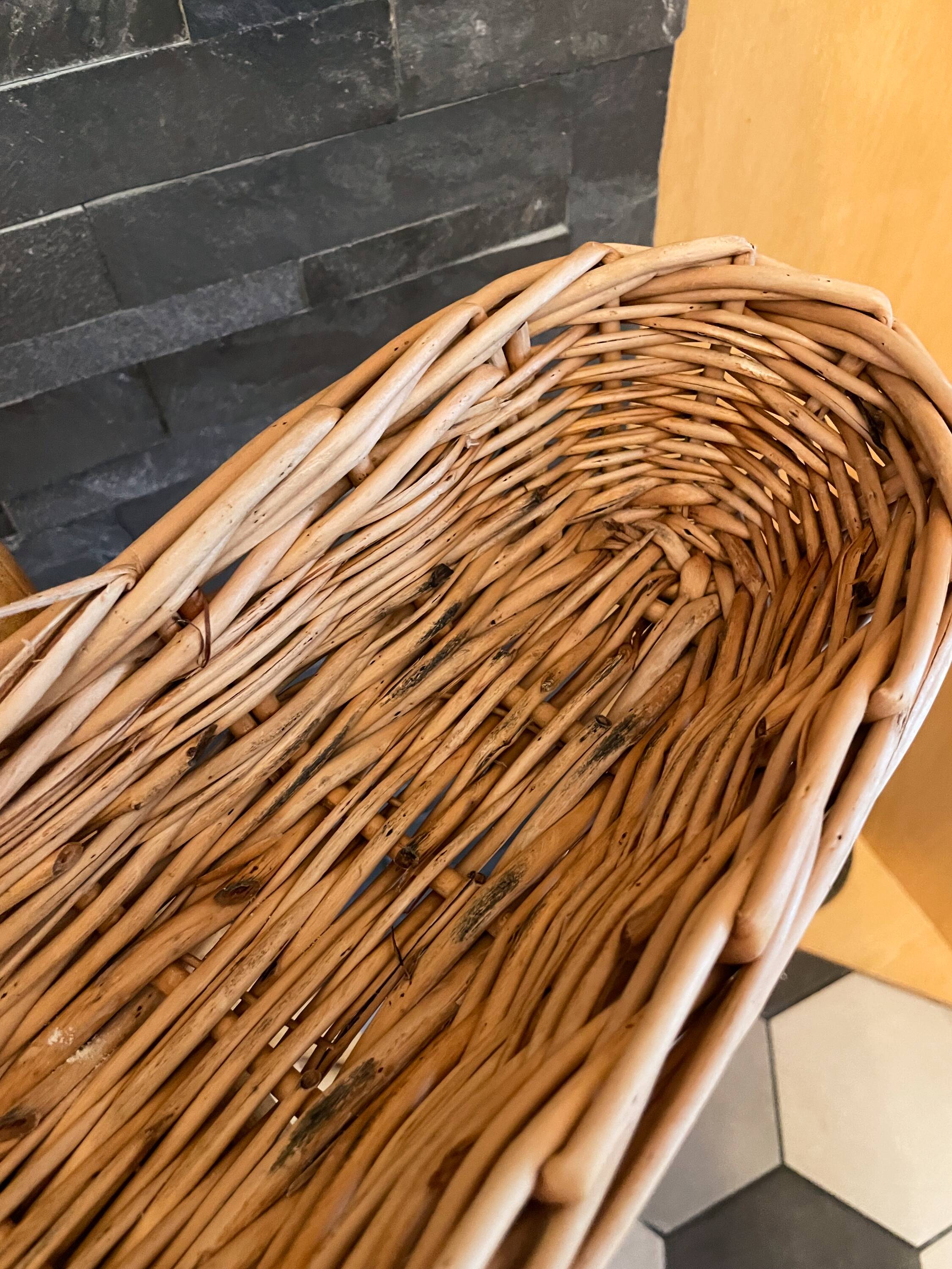 Antique wicker baker's basket - 84cm