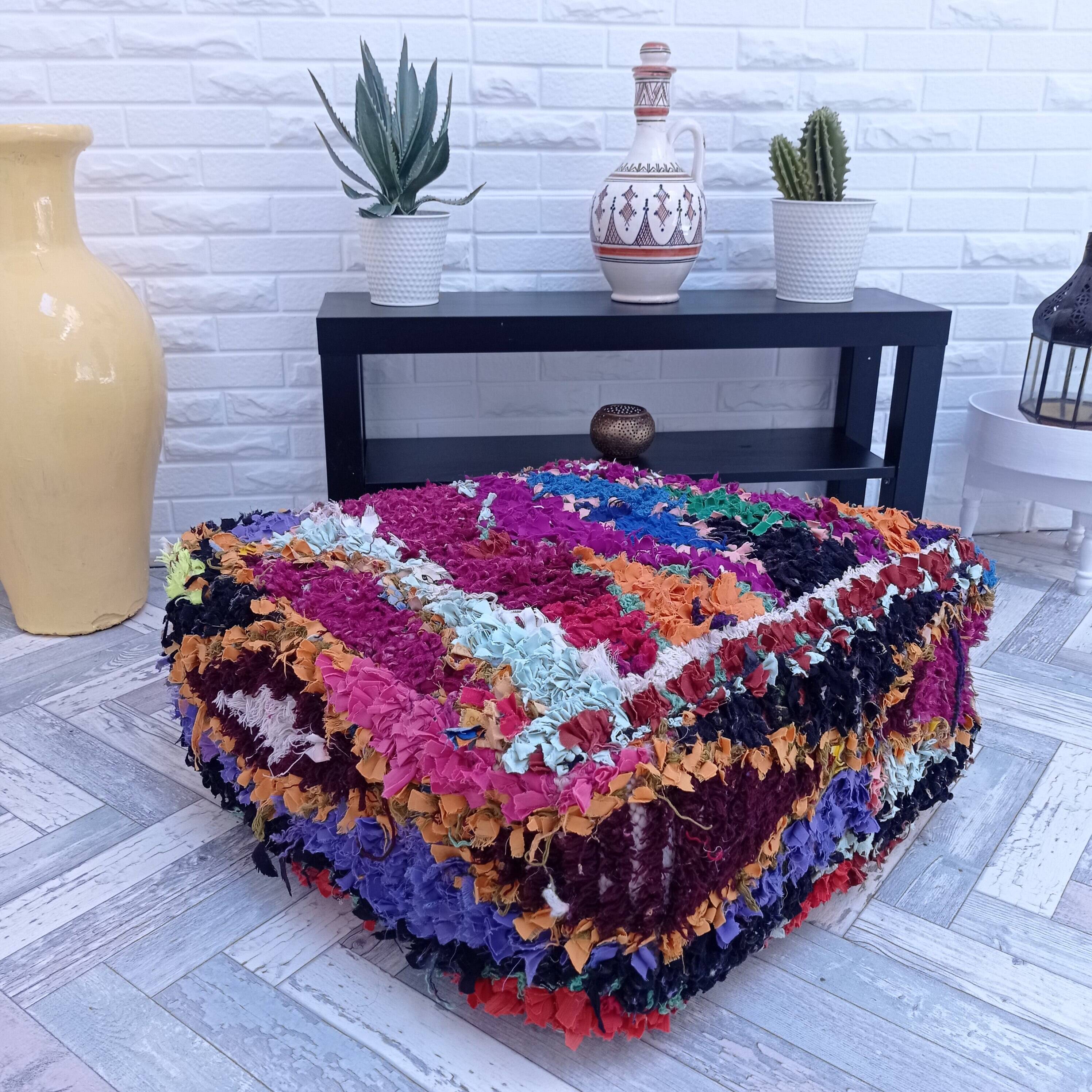 Handmade Berber pouf in wool 60 X 60 X 20 CM