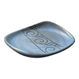 Empty vintage pocket in glazed ceramic