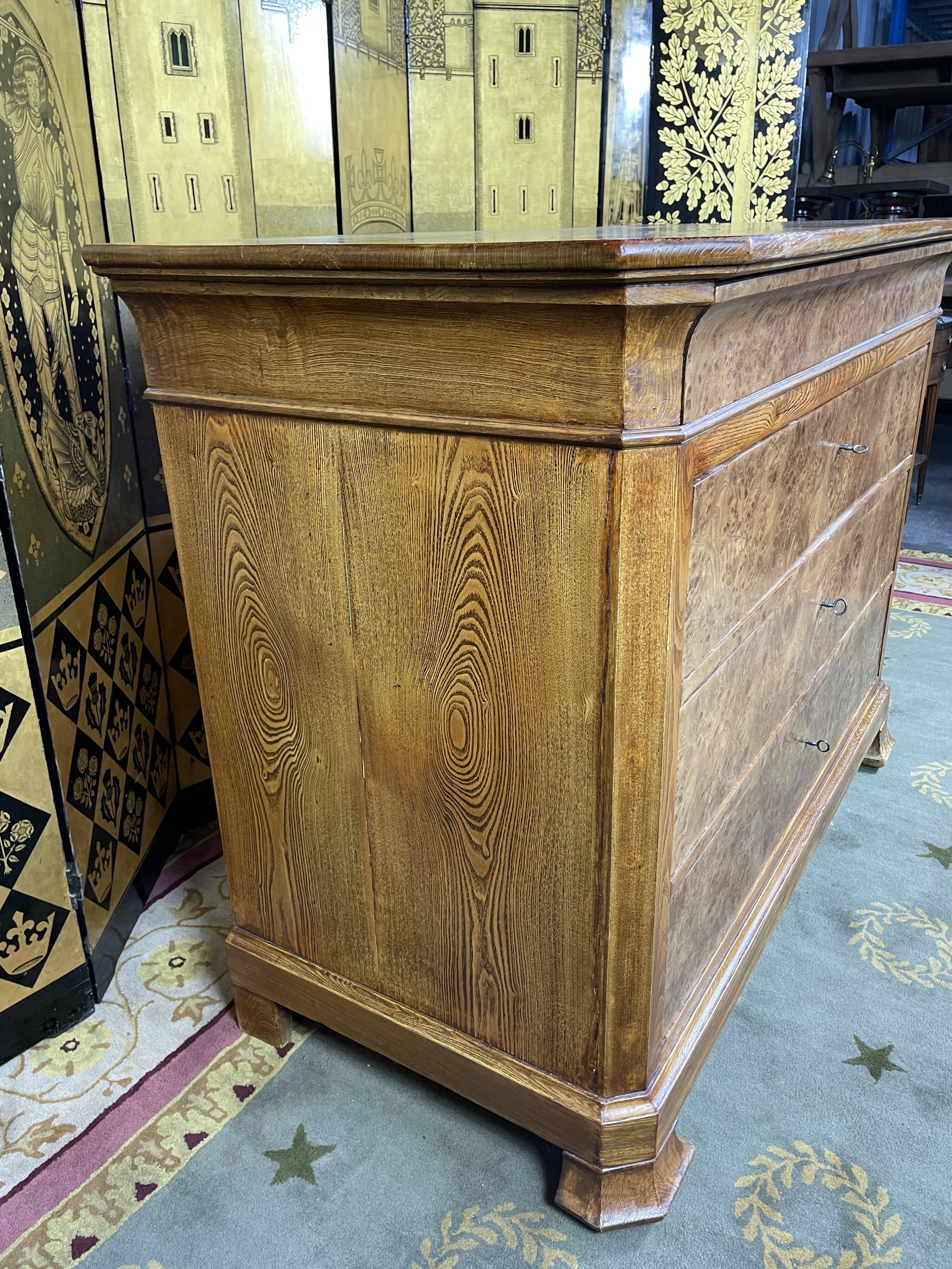 Louis Philippe period dresser in walnut ronce and solid ash