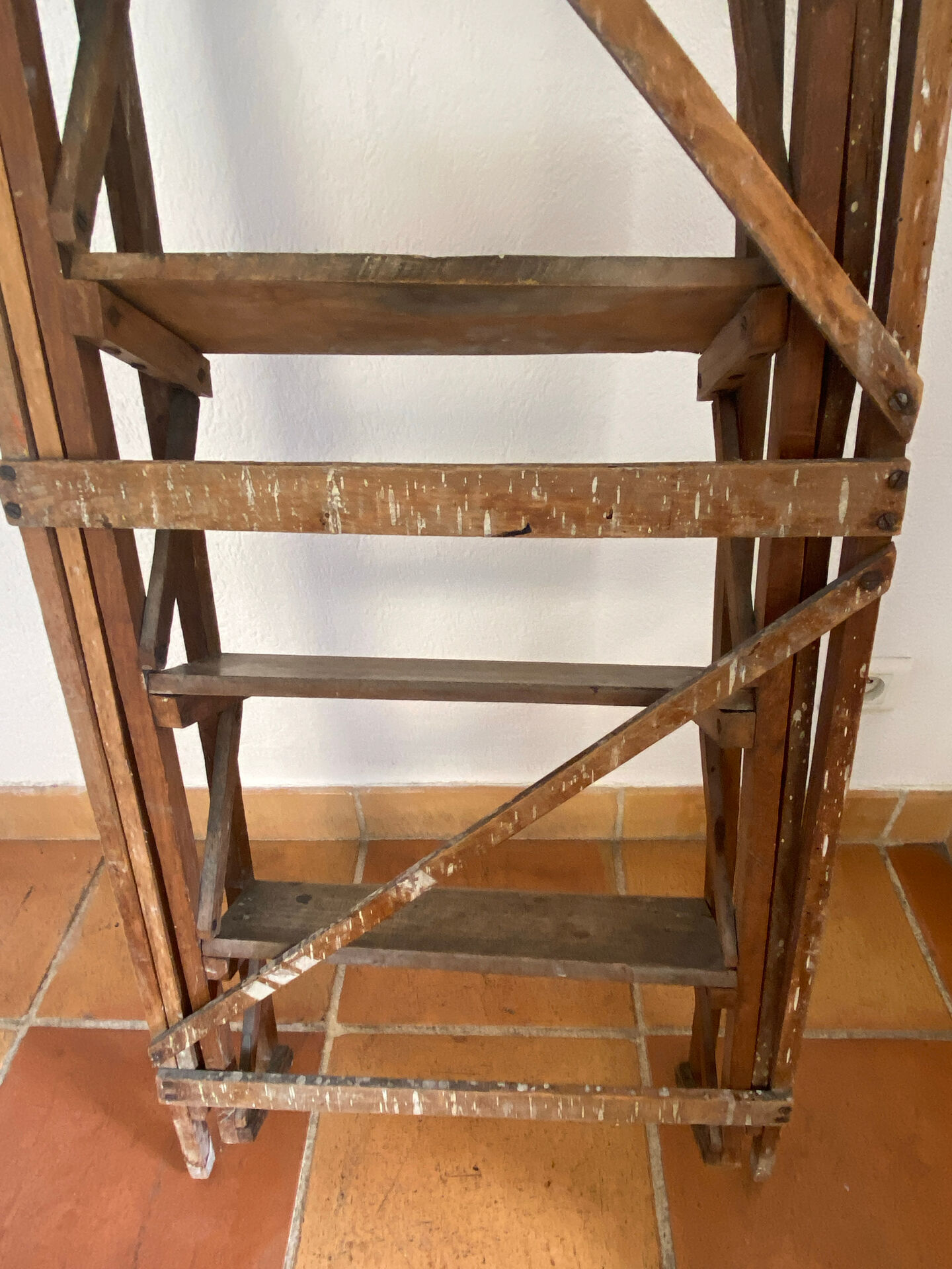 Wooden painter's step ladder