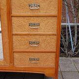 Armoire à glace Art Nouveau en érable moucheté des années 1930