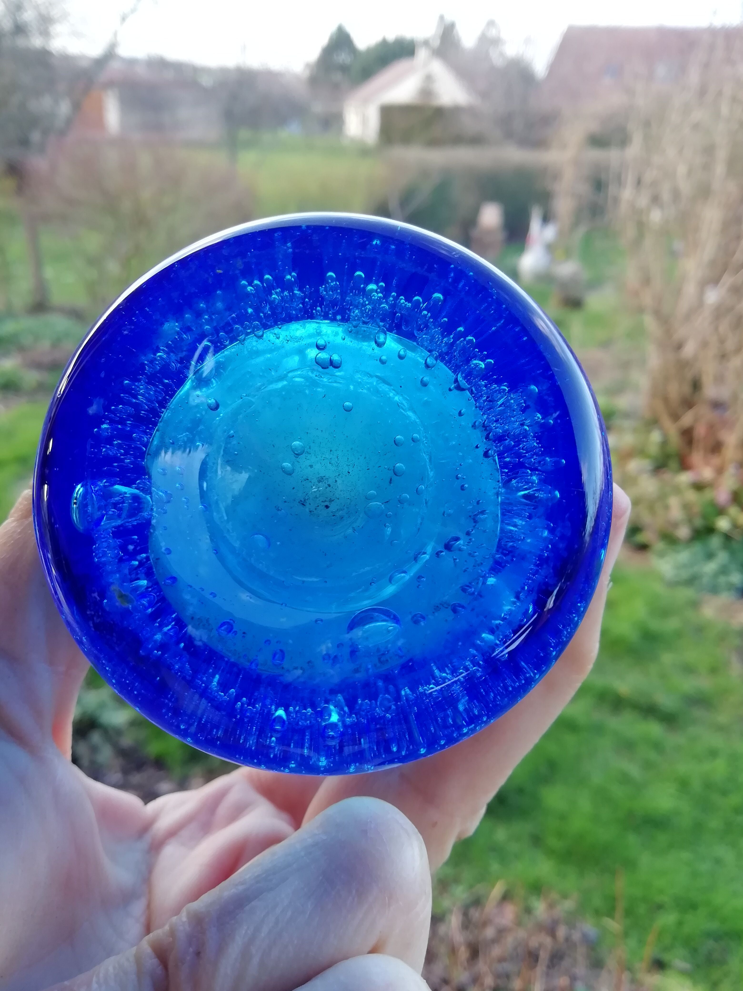 Soliflore blue bubbled glass