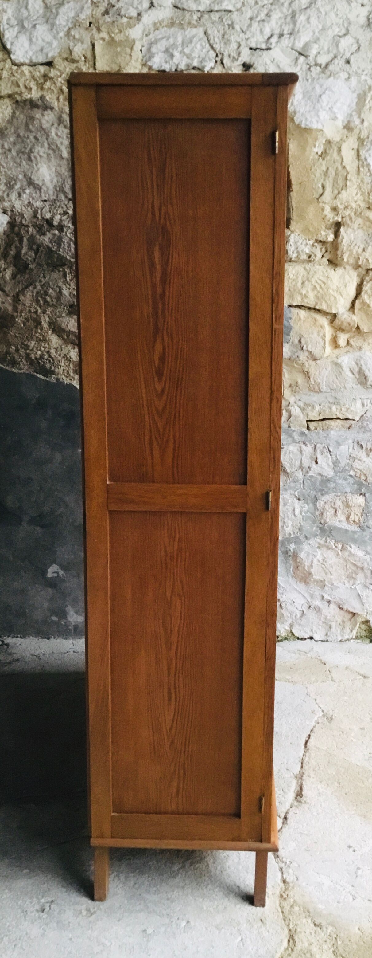 Glass bookcase with compass feet - vintage 1960