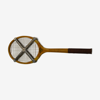 Raquette de tennis vintage en bois