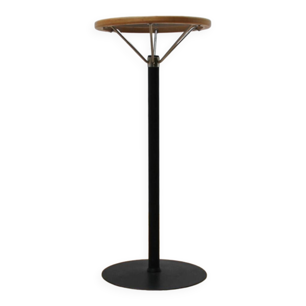 Mange-debout B4 Bla-Station, Architonic
