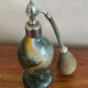 Flacon parfum avec poire