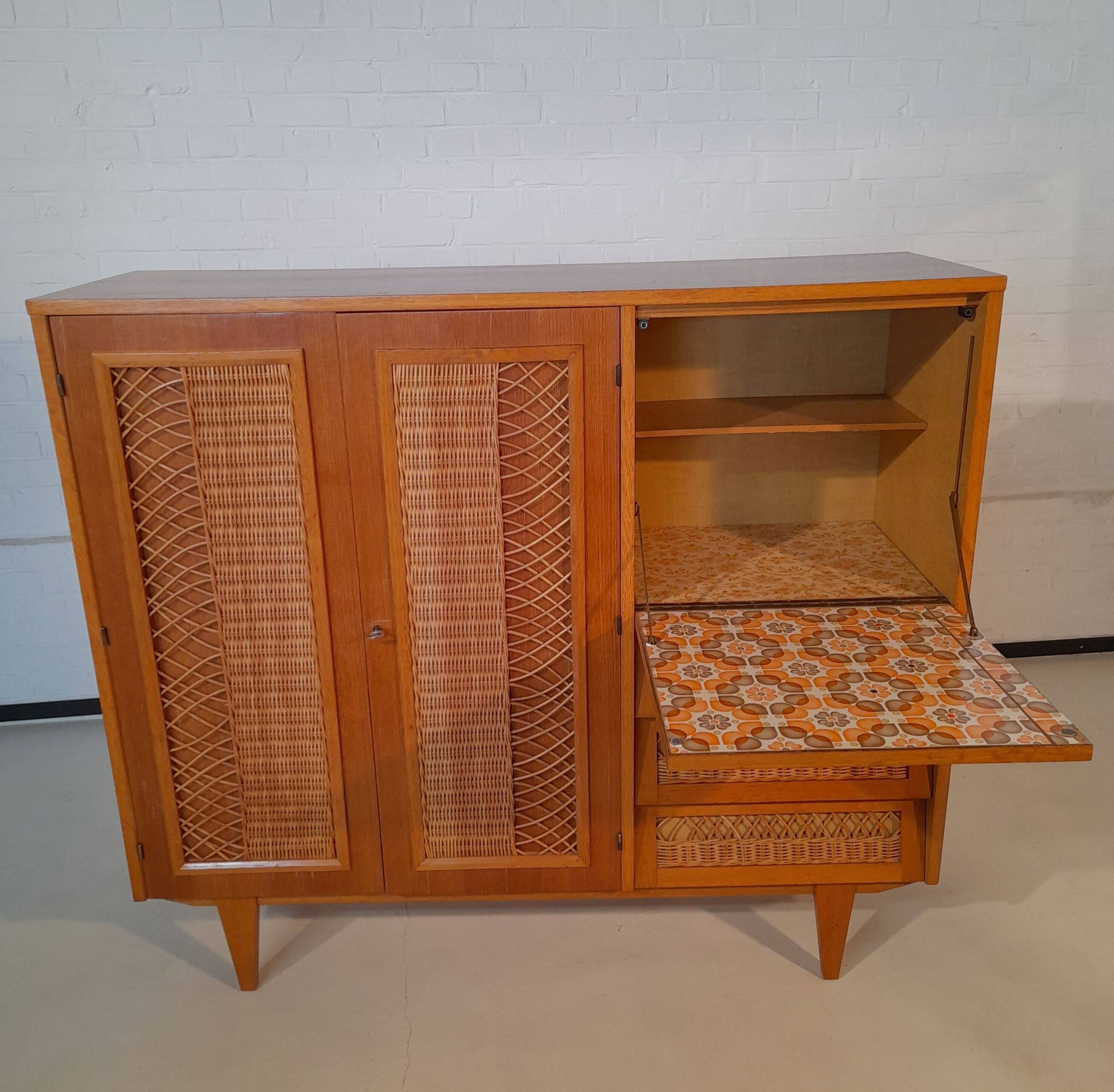 Meubles multifonctions en bois et rotin années 60