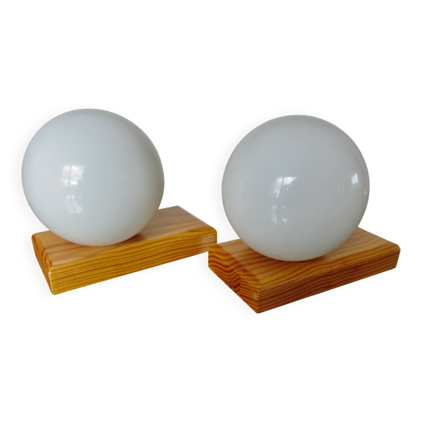Paire d'appliques scandinaves ''nordic'' en pin et opaline, années 80 — Beyit