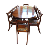 Table and chairs set