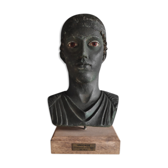 bust of the Aurige de Delphi in plaster