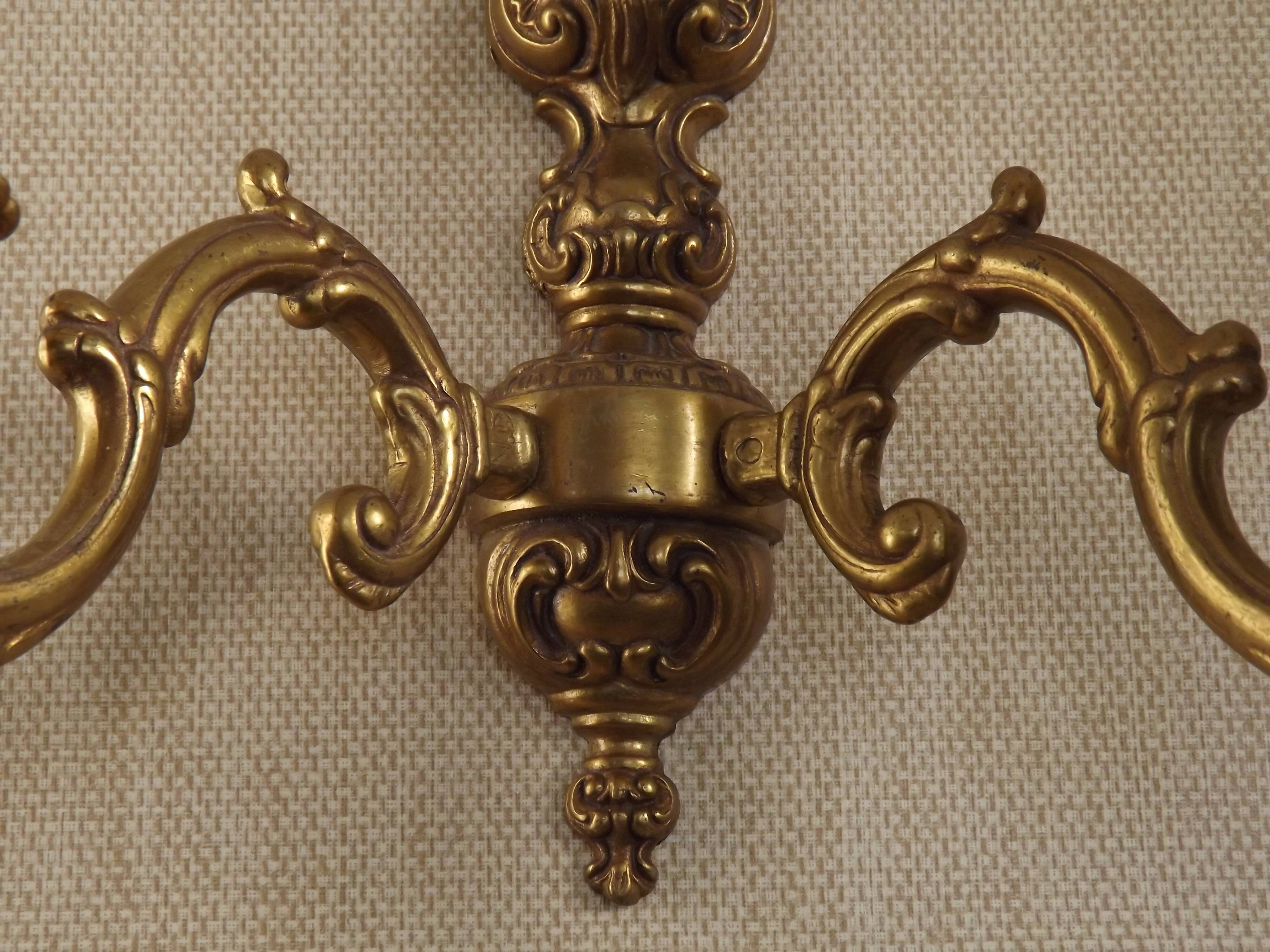 Double bronze wall light, vintage French traditional style, scrolled arms 5097.