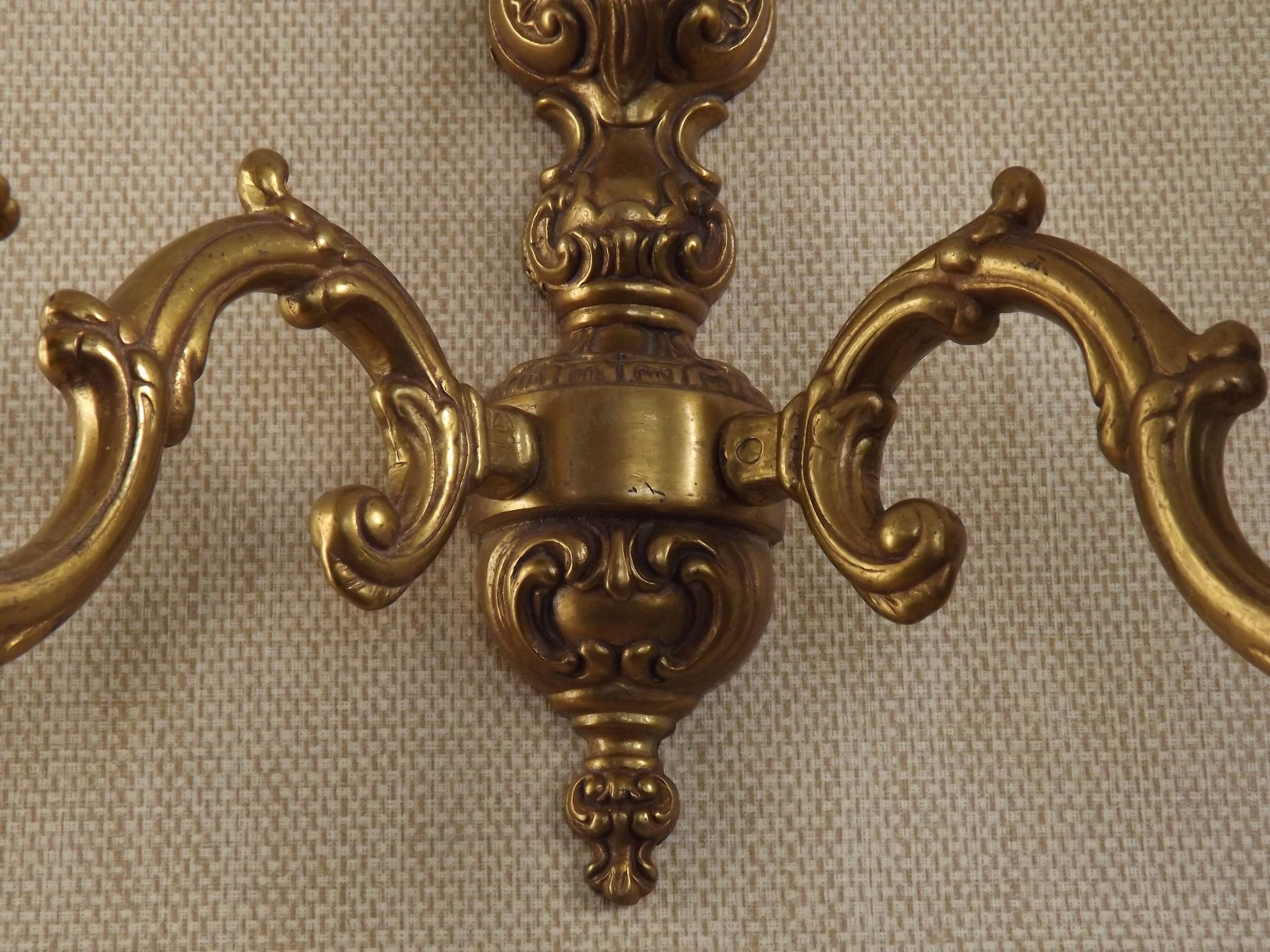 Double bronze wall light, vintage French traditional style, scrolled arms 5097.