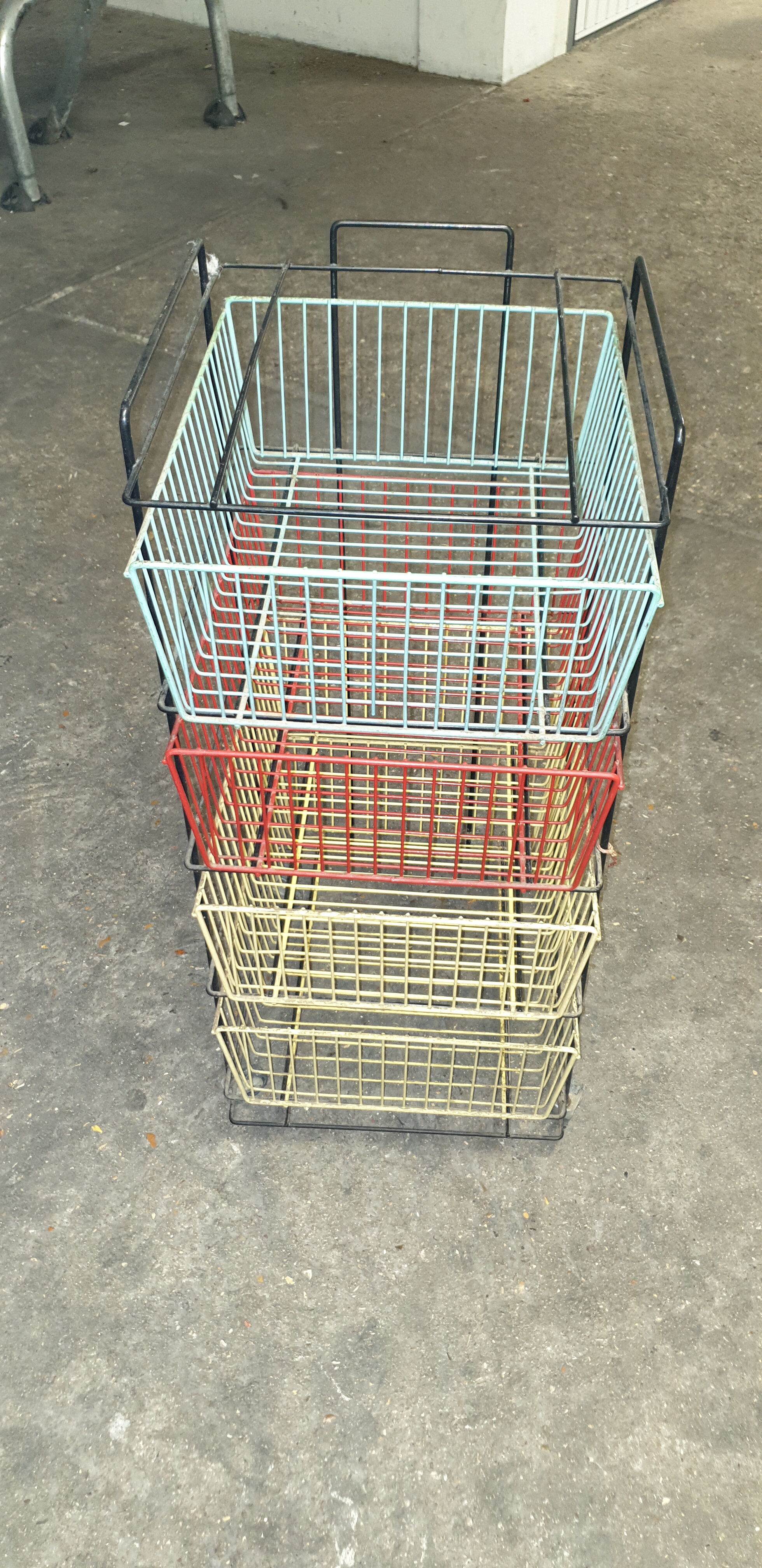 Mobile trolley with sliding baskets from the sixties