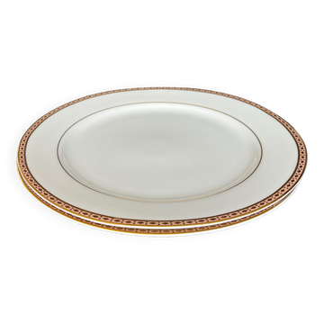 2 assiettes de présentation en porcelaine