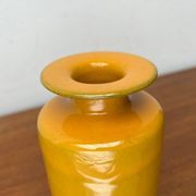 Minimalist vase from a German studio from the mid-century, pottery by BKW Böttger Keramik Wandsbek, Hamburg, 1960s.