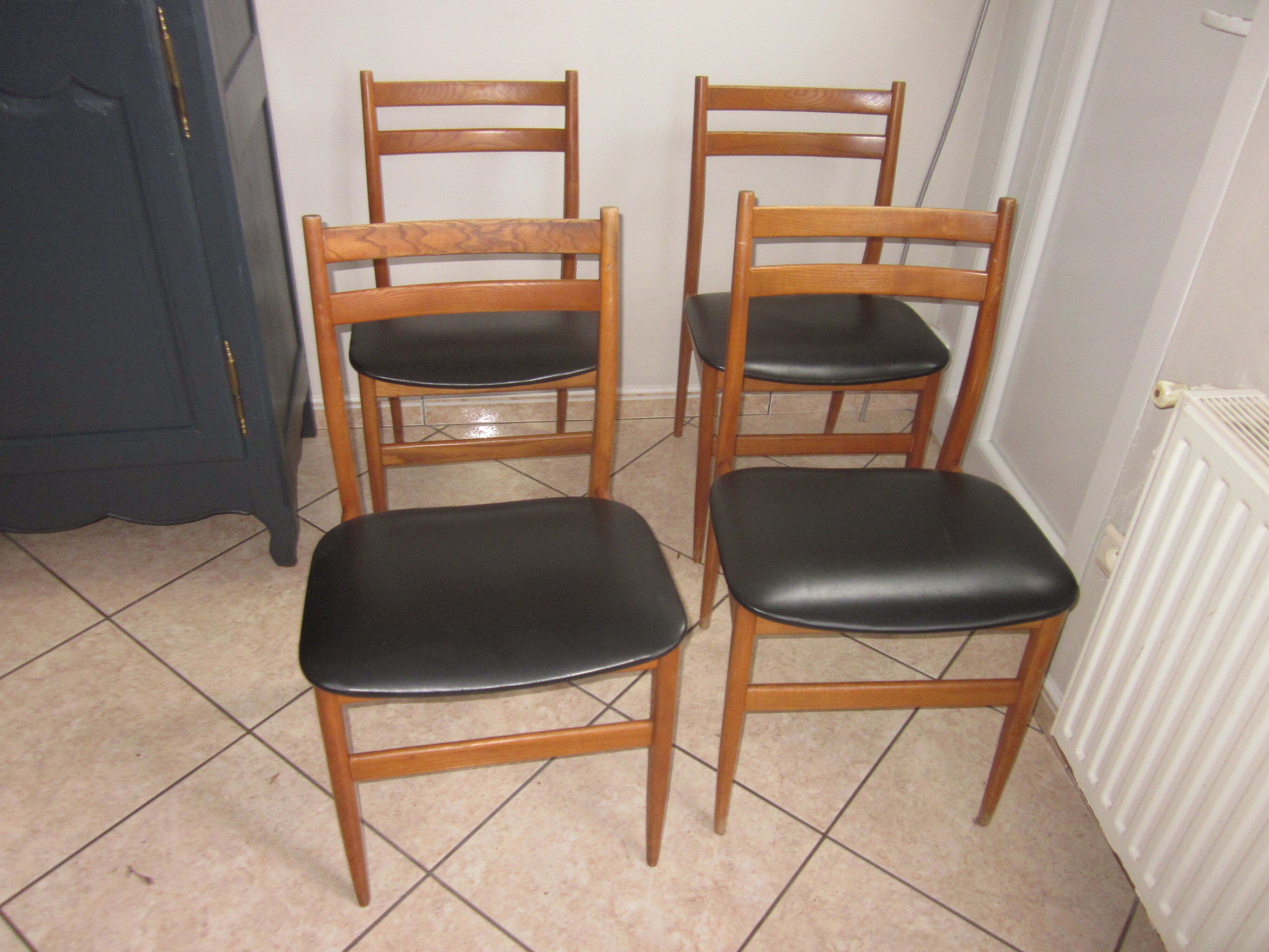 4 Scandinavian chairs teak and skai 1960